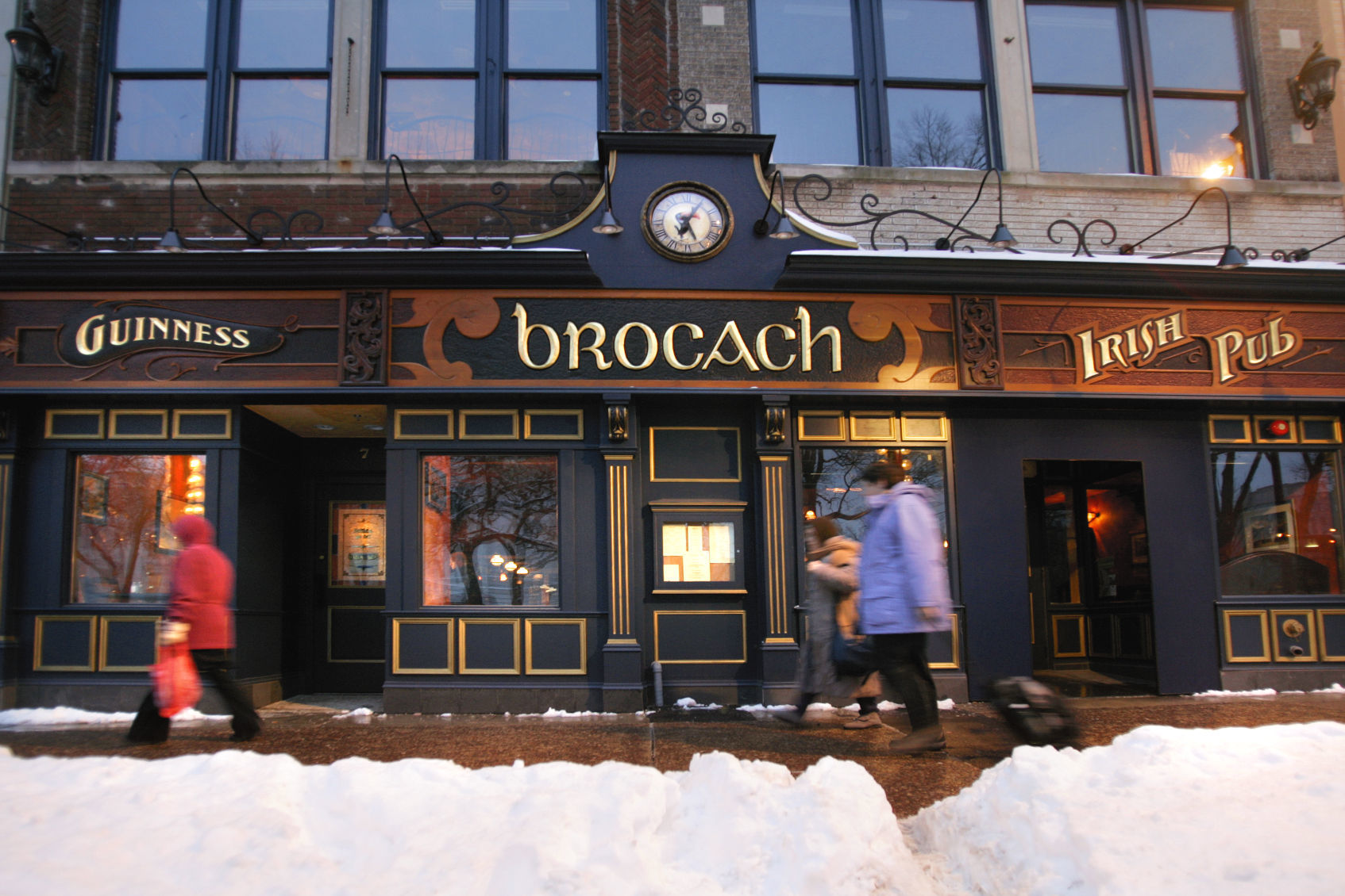 Brocach Irish Pub on the Square